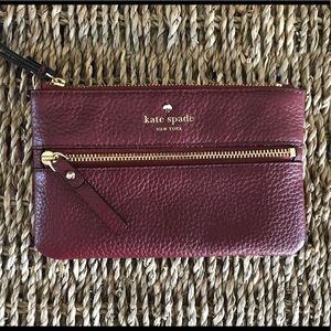 Kate Spade New York Cobble Hill Bee Wristlet